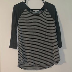 Long sleeve tee barely worn